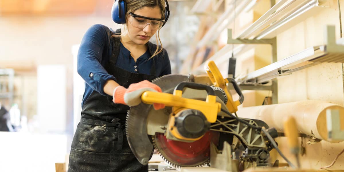 careers for veterans woman carpenter